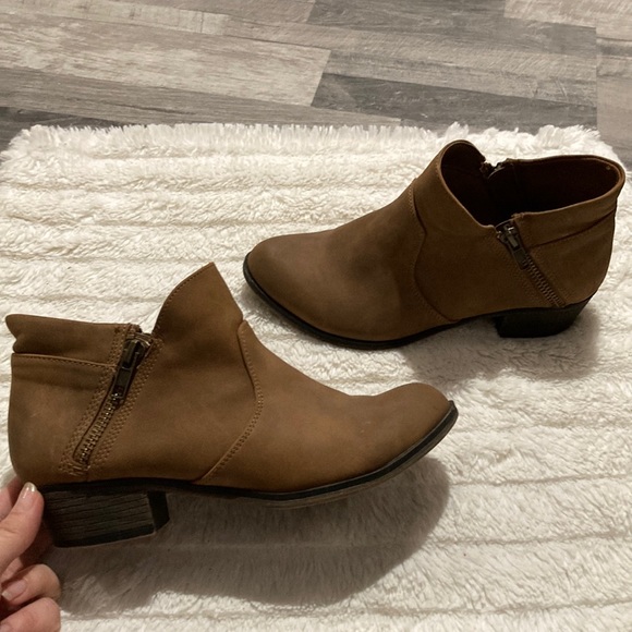 American Rag Shoes - American Rag Ankle Boot Woman 5.5